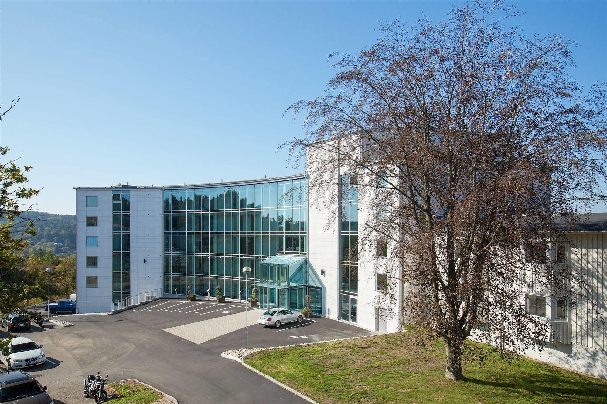 Bohusgården Hotell&Konferens Uddevalla Exterior foto